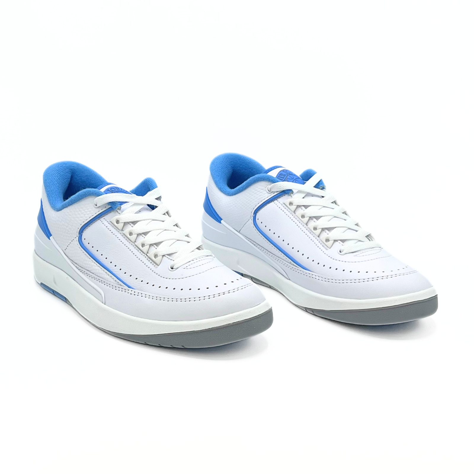 Air Jordan 2 Retro Low (UNC University Blue)