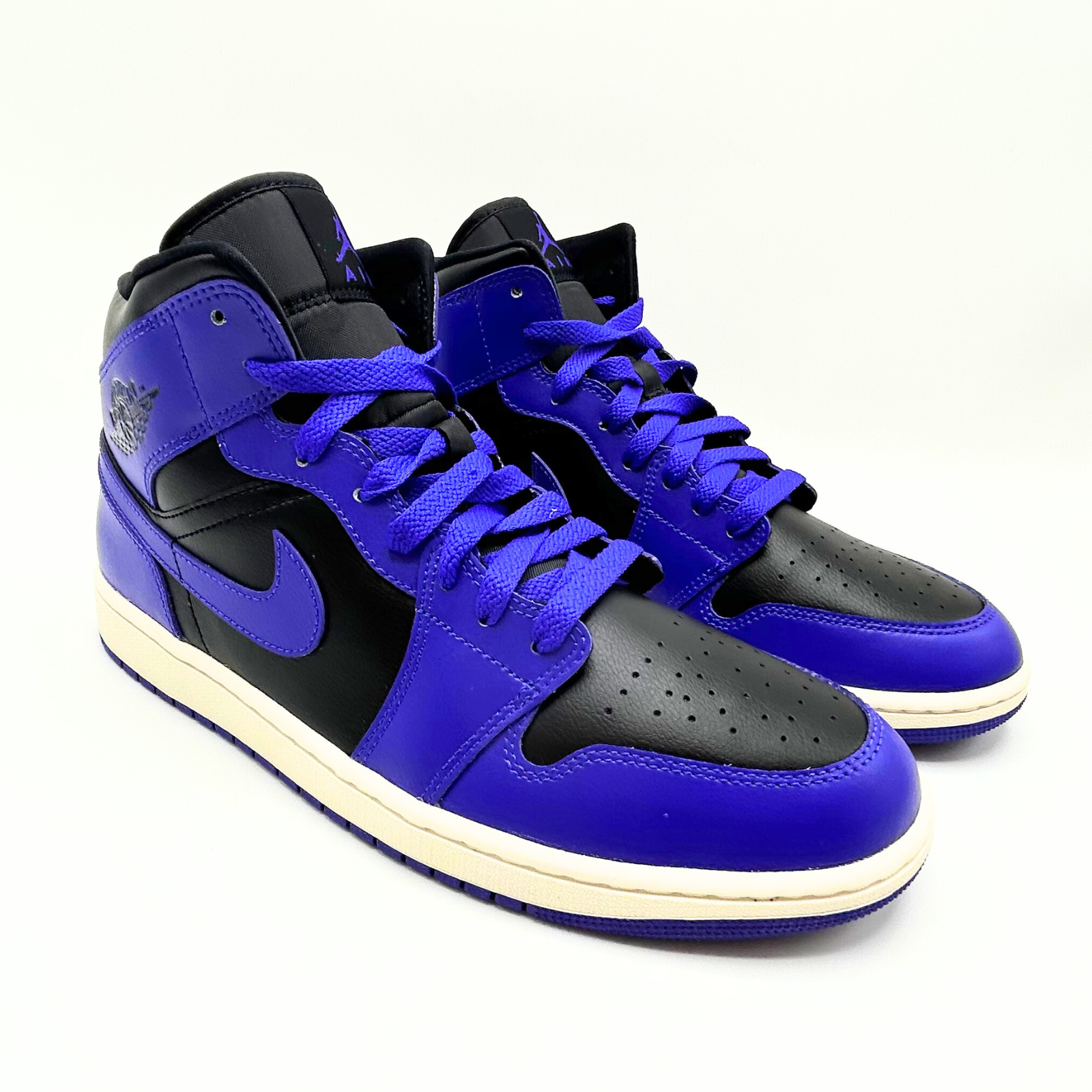 Air Jordan 1 Mid WMNS (Dark Concord)