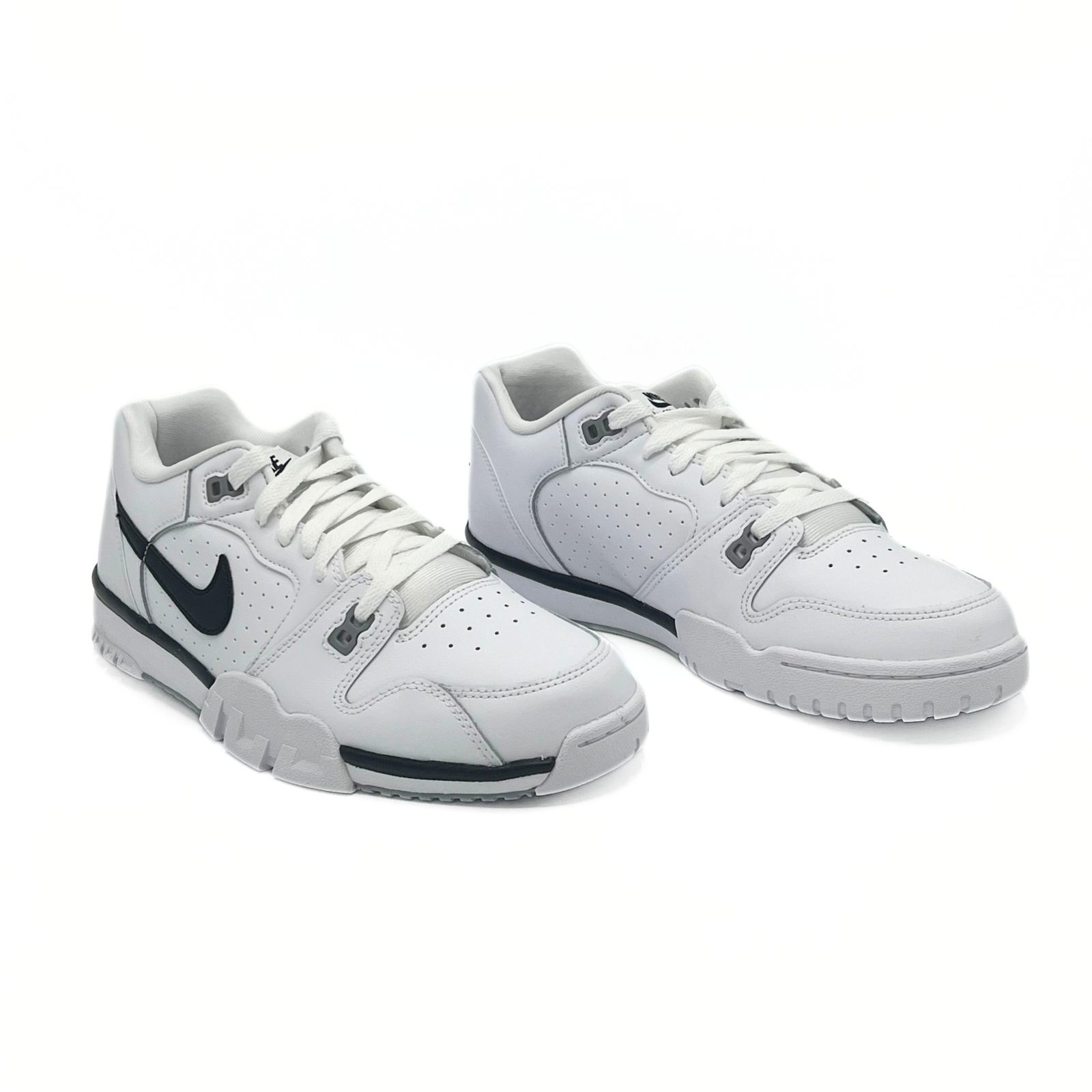 Nike Cross Trainer Low (White/Black)