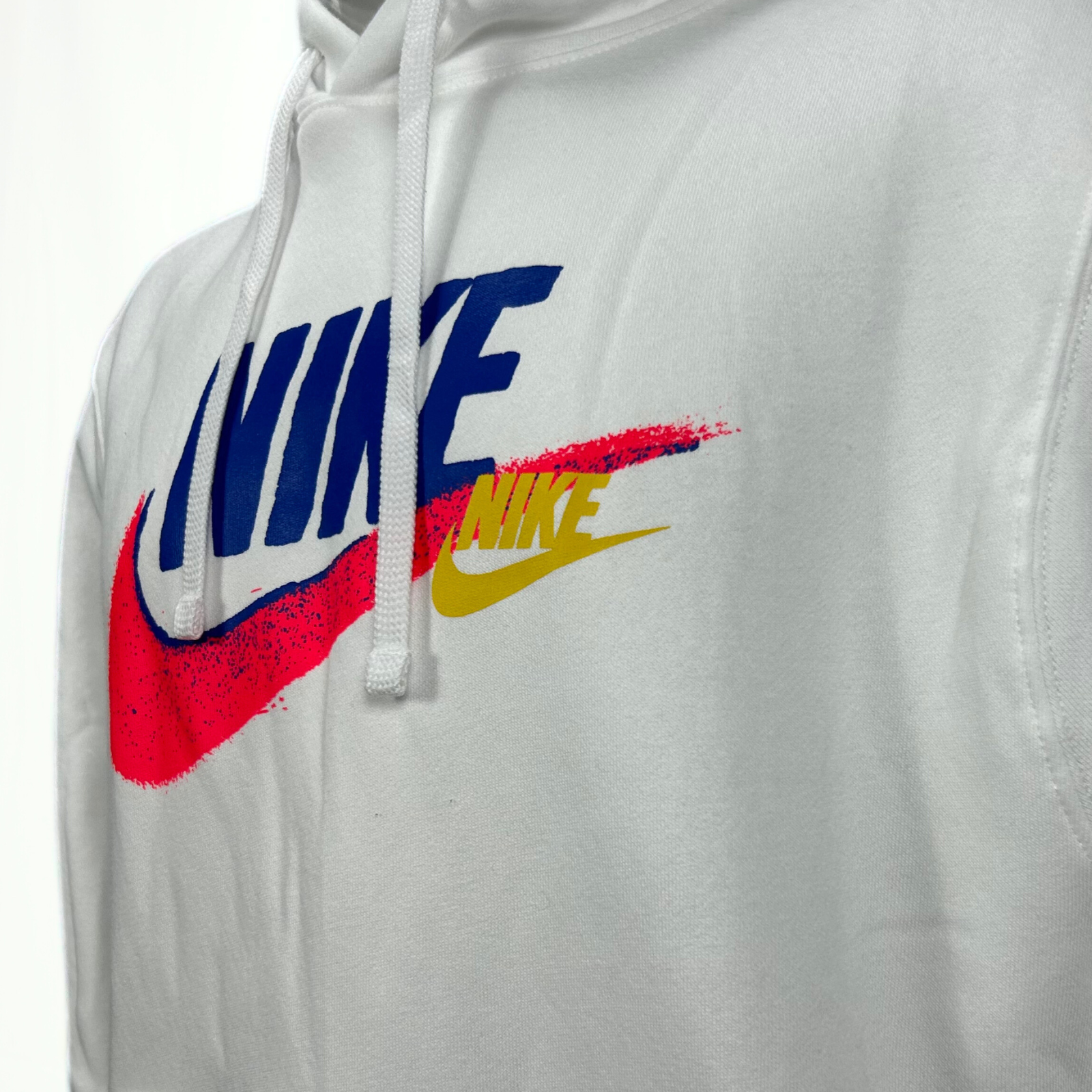 Nike Sportswear Standard Issue Fleece Hoodie (White)